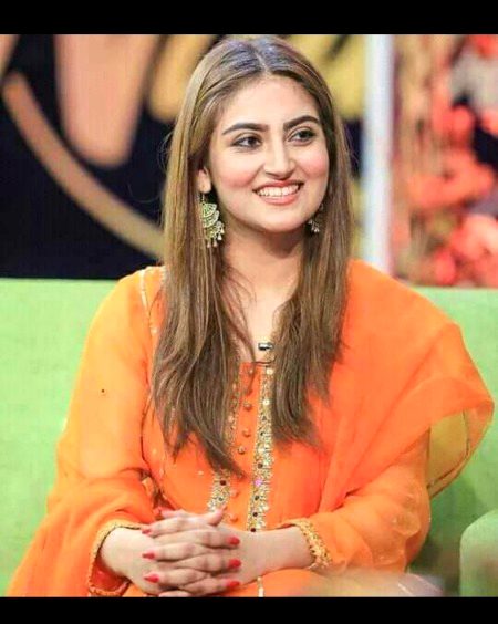 Chaht, fekar, ehtram, sadge, or, wafa are enhee Adton ny mera tmsha bna deya  (tab he to khte ha kya tmsha lga rkha ha tom ny Ajmal)