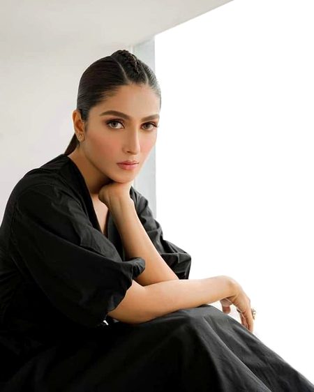 Pakistani Celebs image