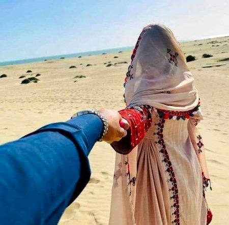 "تا حیات
تمہارے چہرے کی جھریوں سے لے کر
تمہارے نجیف البدن ہونے تک
سانسیں کم ہوں یا ذیادہ مگر سچ یہی ہے میں اپنی آخری سانس تک فقط تم سے محبت کروں گی  🙂⁦❤️