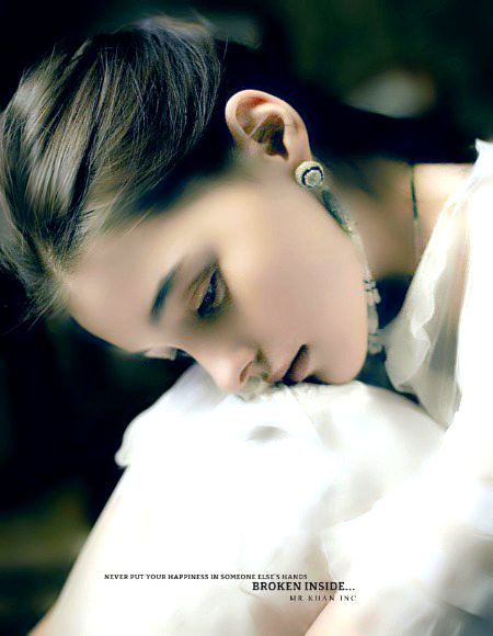 تمہارے بعد سخاوت سے ڈر گئے ہم لوگ ٠٠٠٠تمہارے بعد محبت سے ہاتھ چھین لیا ہم نے