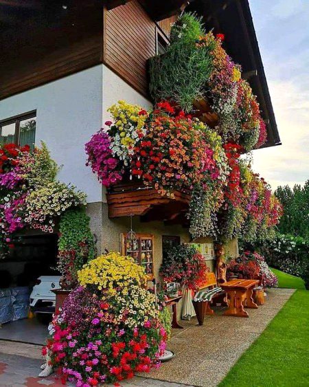 Yah woh sapnu ka ghr h jo 16 tmhary lye bnaya h
💞