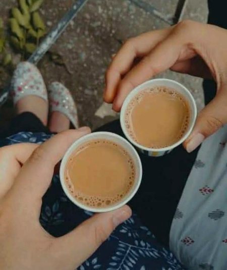 کوئی تو شوق چلو ہم میں 
۔مشترک ٹھہرا
تجھے بھی چائے پسند ہے 
مجھے بھی چائے پسند ہے