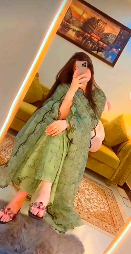 Beautiful People image