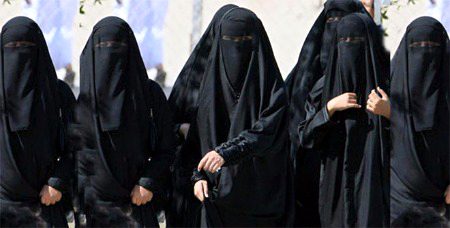 بنت حوا باحیا لگنے لگی ہے شہر میں
موسم سرما تیری ٹھنڈی ہواوں کو سلام
