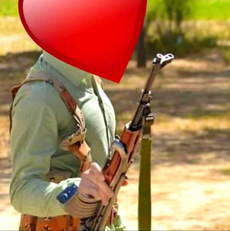 Hamy nahi ate jigh my chalakiya .r5💓👍 jisy nishany par rakhty ha bata k rakhty ha😍💜💛💚👍