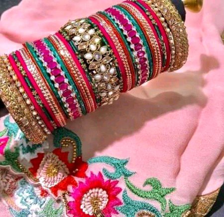 Apki lai choria laya hun 🙈