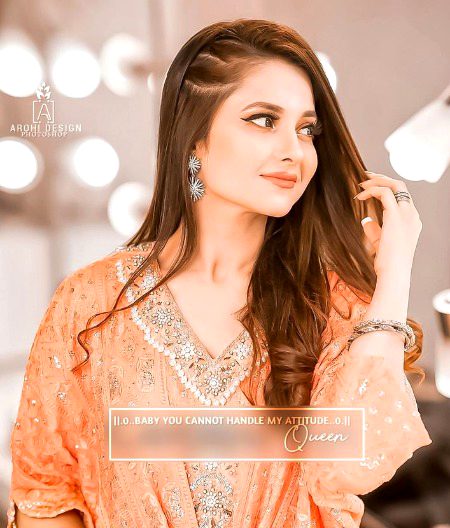 مانا کہ تم سے دوریاں کچھ زیادہ ہی بڑھ گئی ہیں پر تیرے حصے کا وقت آج بھی ہم تنہا گزارتے ہیں۔