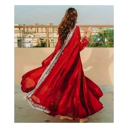 ہزاروں نامکمل حسرتوں کے بوجھ تلے
یہ جو دل دھڑکتا ہے ...... کمال Zoya