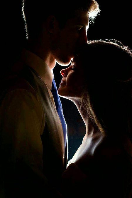 بس ایک لمس کہ جل جائیں سب خس و خاشاک
اسے وصال بھی کہتے ہیں خوش بیانی میں