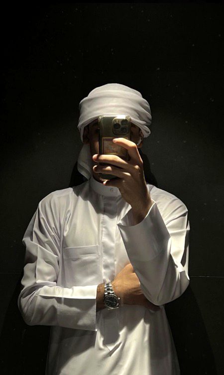 والحب يوجع والطمع قاتل!
ابيك العمر كله هالقليل الراحل!
ويشهدالله اني احبك!