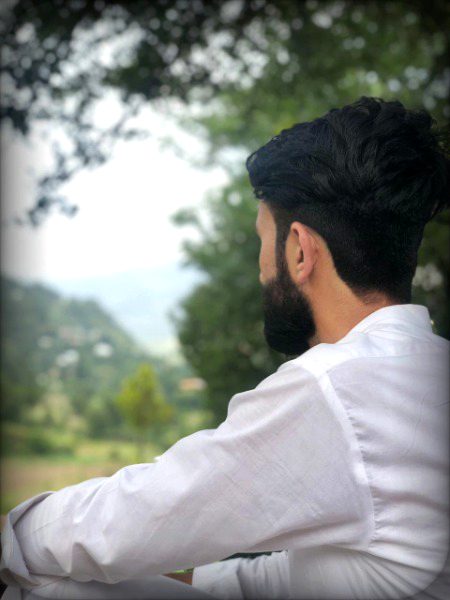 صُورت کی دیوانی دُنیا، 🌚
من کے اندر جھانکے کون ۔۔۔🙃
🥀