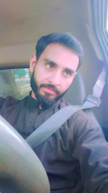 _عید کےلیے اگر کوئی سوٹ لے کر بھجوانا چاہے تو کوئی اعتراض نہیں آپ دو تین لے کر دے سکتے ہیں نوٹ: میرا رنگ گورا ہے سارے کلر ہی سوہنے لگتے ہیں-💃🤌🏻_