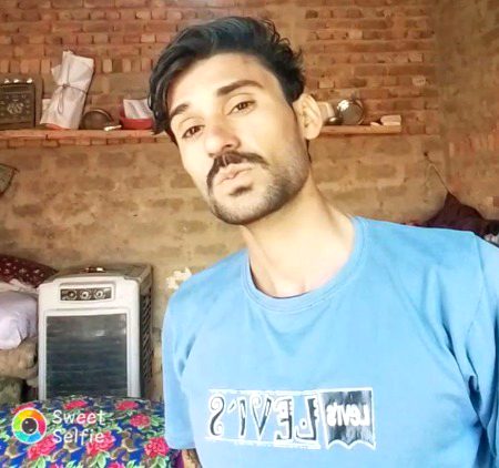 .q2 my new pic 🤗 Ajj subha Wala