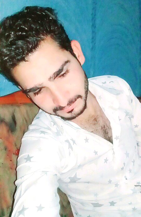 Dukh he aisa tha k roya tera ShaMs warna...
Gham chupa kr usay hanstay huay aksar dekha...! 💔😓