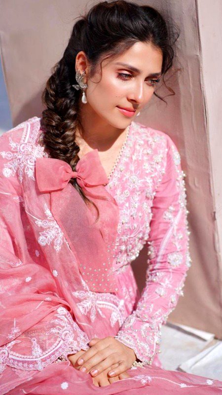 Pakistani Celebs image