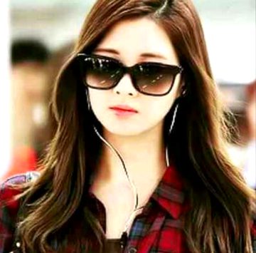 چھوٹ ایسی تھی کے لرزے تھے دروبام بدن ٠٠٠٠ زخم ایسے تھے کے سب دست رفو کانپ
اُٹھے ٠٠٠ اس محبت کو میرے پیر کی زنجیر نا جان ٠٠٠ ایسی نفرت میں کروں تجھ سے کے تو کانپ اُٹھے٠