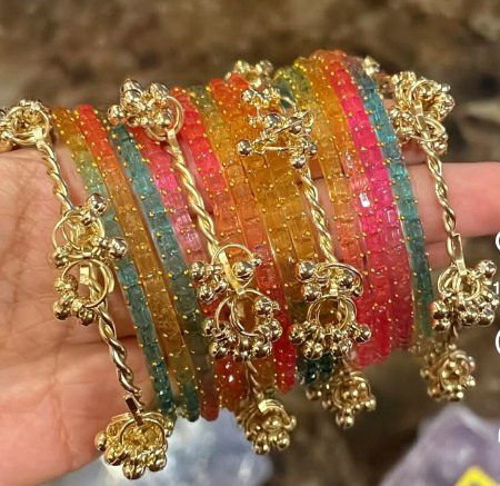 مجھے بھی کوئی کشمیری چوریاں لا دو🤭😏۔۔۔pari