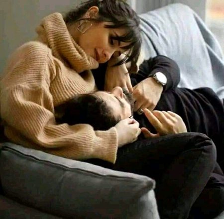 تمھارا کہہ دینا ، " تمھاری ہوں "
میری لیے دنیا کے خوبصورت ترین الفاظ ہیں 💜