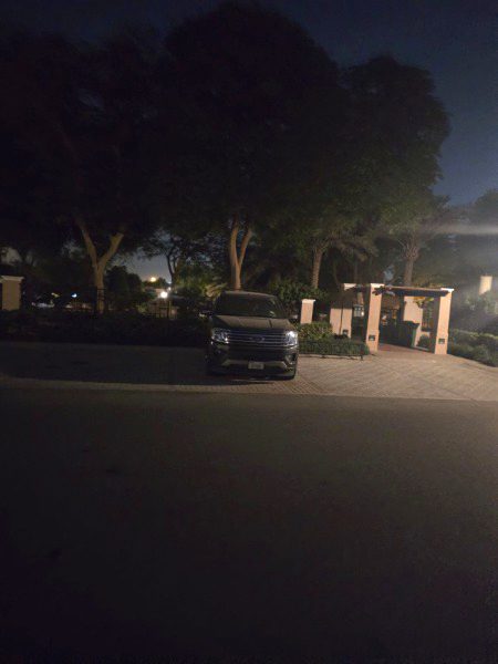 سگریٹ ہیں ادھ جلے ہوئے، کاغذ ہیں، کچھ شراب،❤️🔥❤️🔥❤️🔥
اور ہم پڑے ہیں اِس سر و ساماں کے آس پاس!❤️🔥❤️🔥❤️🔥