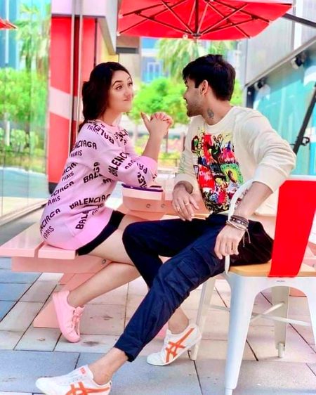 Beautiful People image