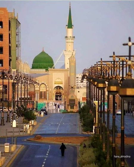 بلا بھی سکتے ہیں وہ اور آ بھی سکتے ہیں
کہ دوریوں کو مٹانا حضورﷺ جانتے ہیں
صلی اللہ علیہ وآلہ وسلم ❤️