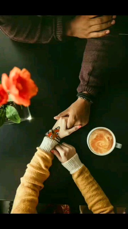 سرد شام، گرم چائے اور تمہاری باتیں—☕🫶🏻
بس یہی تو ہے میری خوشی۔ 🤎🌸🪽