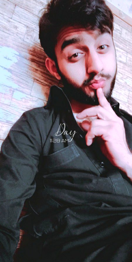 Ek ehsas tery dil 🖤me jagany k liy tujse bat karty huwy 😌hm mar jayen 💔to kais hoga 🌹love u mirha 😘