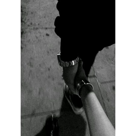 
جو تمہیں میرے حصاروں سے چرا لے گیا ہے !!!
اسے کہنا کسی کا حق _____ مارا نہیں کرتے