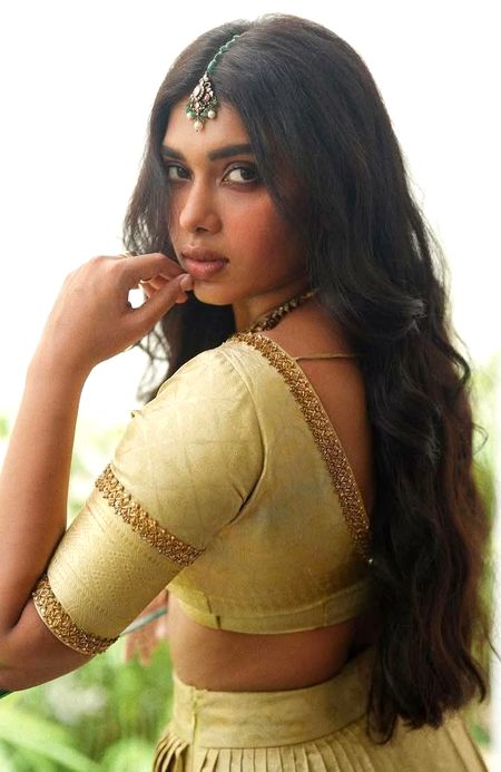 کیا ضروری ہے محبّت میں تماشا ہونا💔Unzii🥀