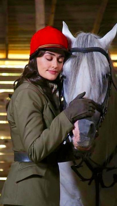 Turkish Celebs image