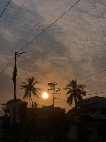 December ki akhri shamy guzrti hui