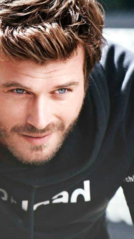 Turkish Celebs image