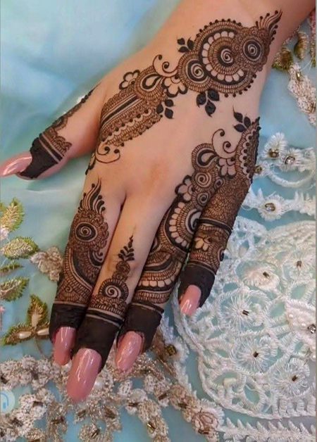 Mehndi Design image