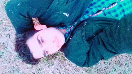 Kaisay keh dun k mujhe chor diya hai usne...
Bat to sach hai magar bat hai ruswayi ki... 💔😓