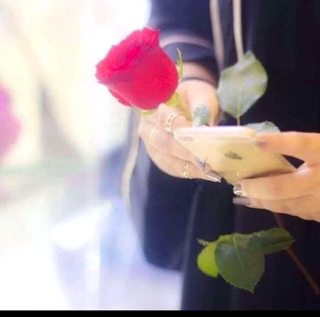 Khush den bzi hu . paryshan nhi ho sub friends .
Jugnu 💞.