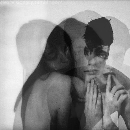 تھوڑی جگہ دے دے مجھے 
تیرے پاس کہیں رہ جاؤں میں