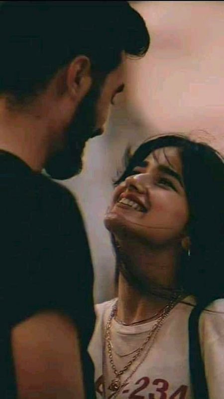 ۔۔۔وہ زمانہ بھی اب یاد نہیں ۔۔۔🤔
جس زمانے میں ھم مسکرایا کرتے تھے💔💔💔