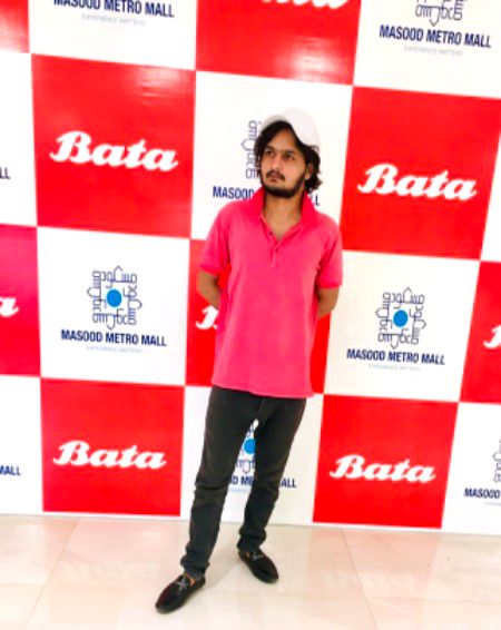 MulTan, MeTro Mall ❤️🤍🖤