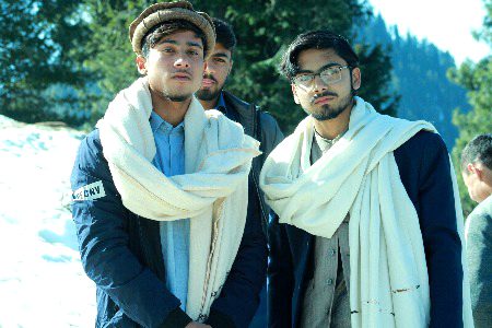 Pathan is pathan
Freinds for ever ... 😛😛