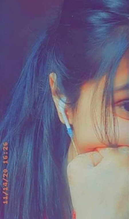 کہتے ہیں صبح صبح پھولوں کو سلام کہنے سے محبت بڑھتی ہے اسی لیۓ تو ہم بهی پھول جیسے دوست کو سلام کہتے ہیں