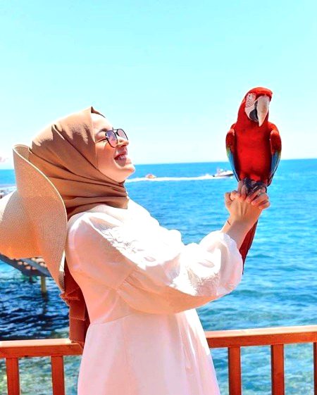 Beautiful People image