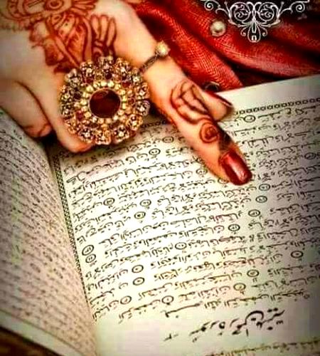 ذندگی دنیا کے شاعروں کا دیوان پڑھ کے دیکھو پھر...
اپنے... ربّ کا یہ قُرآن پڑھ کے دیکھو آنکھیں بھی ہونگی روشن دل بھی بنے گا گلشن !ایک سورۀ رحمٰن پڑھ کے دیکھو❤❤