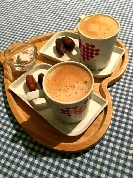 صبح بخیر دسمبر
تم ہر سال
چائے کے بہانے
مجھے
میرے ہی دل سے
ملا دیتے ہو