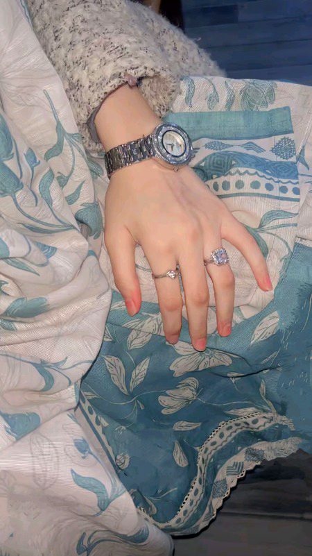 Beautiful People image