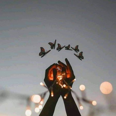 ہائے وہ اک شخص کہ جس کی خوبیٔ گفتار سے
عشق اردو سے ہوا اور شاعری اچھی لگی۔۔۔۔!!❤️
🔥🌝 نائلہ