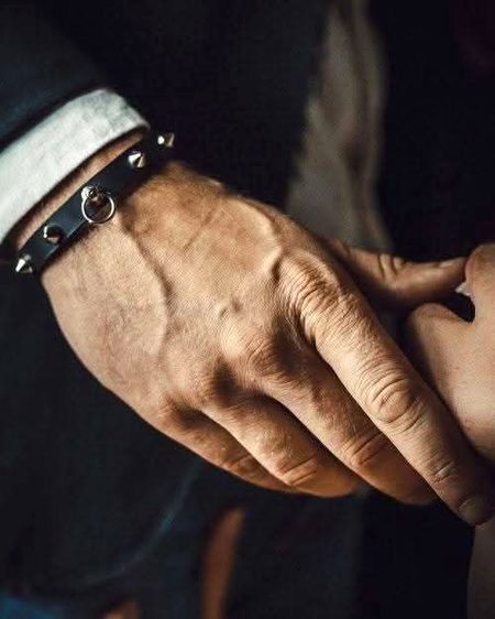 ہنستی ہے میرے نامہء اعمال پہ دنیا
   *خود جیسے کسی چشمہء زم زم کی دُھلی ہو