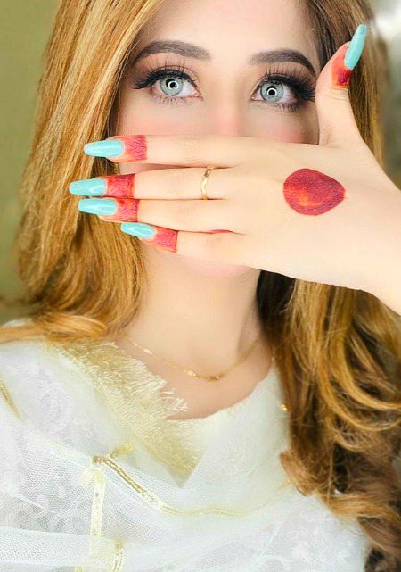 Beautiful People image