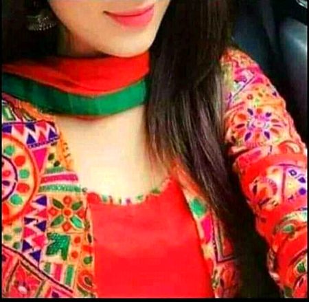 په ښکلي تن ښکلو جامو باندې مې مه تیروځه!
لباس مى ښکلى دى، خو زړه له غمه ډک ګرځوم