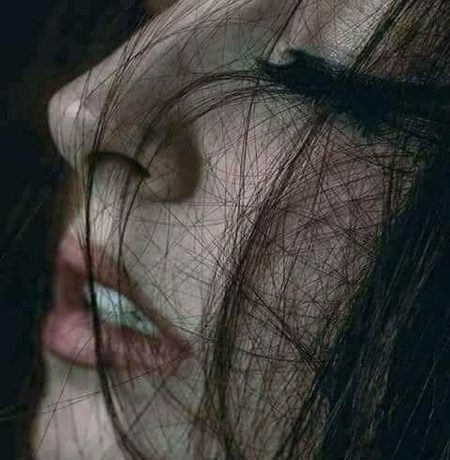 Allah Ki Mohabtโค..K Siwa..Har Mohabtโค..Ko Zawal Hain..Pir Wo Sub Kch Dikha K..Adami Se Khta Hain..Ab Bta Mery Siwa Tra Hain Kon..