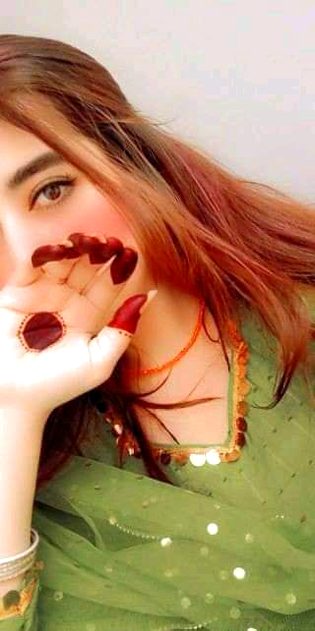محبت کی کہانی میں بڑی مشہور ہیں یہ آنکھیں 🖤